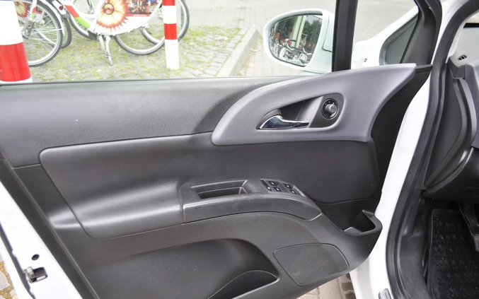 Opel Meriva cena 15900 przebieg: 198000, rok produkcji 2012 z Solec Kujawski małe 56